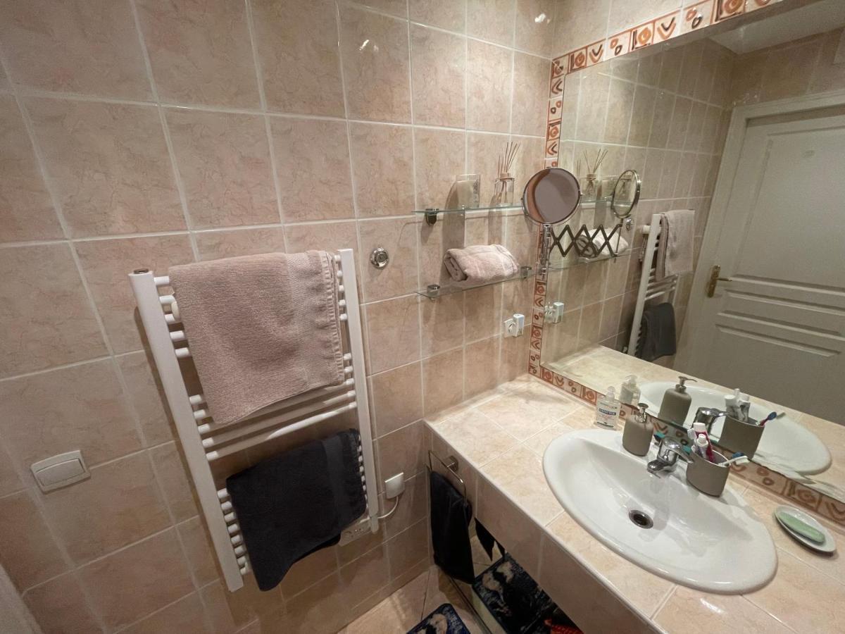 Feels Like Home Juan Flore - Air-Conditioned Furnished Apartment With Terrace & Parking Антиб Екстериор снимка